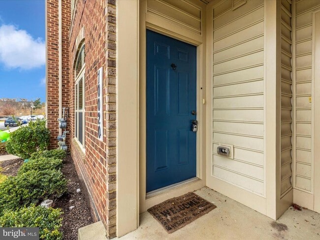 Building Photo - 10020 Beerse St