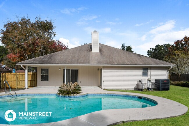 Building Photo - 611 Hibernia Oaks Dr