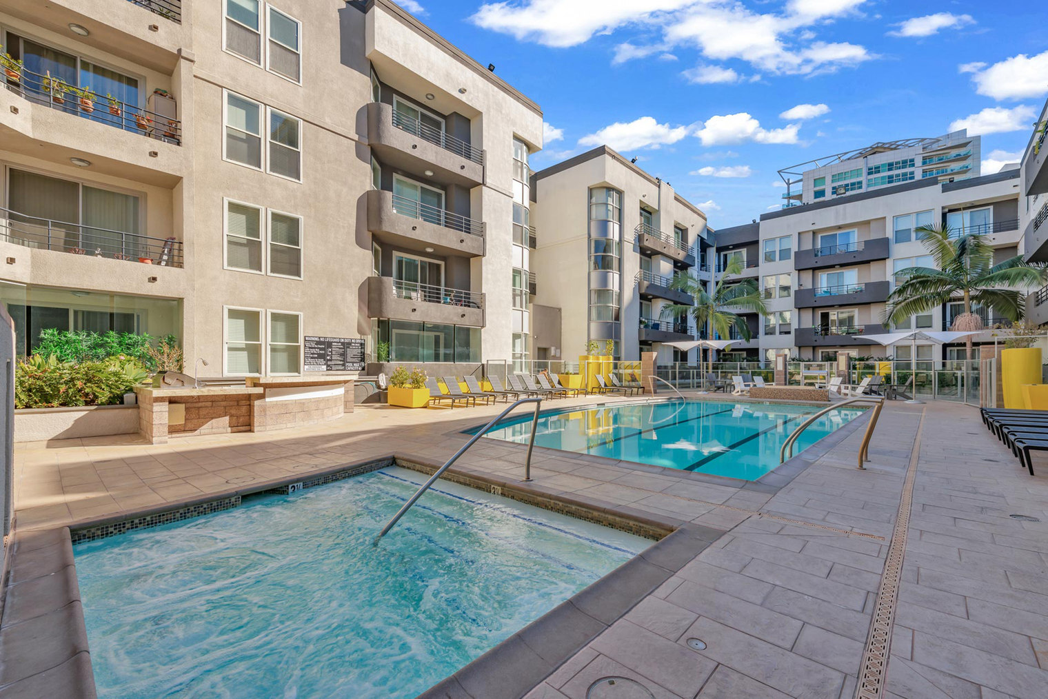 Building Photo - 13603 Marina Pointe Dr