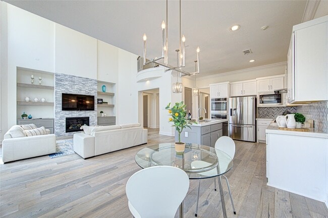 Building Photo - 13703 Northwood Meadow Cir