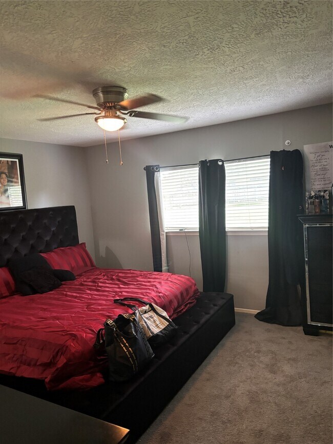 Building Photo - 22223 Spring Gate Dr