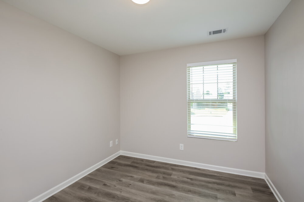 Building Photo - 643 Nonsuch Way
