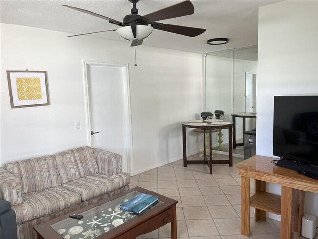 Building Photo - 18 Ocean Breeze