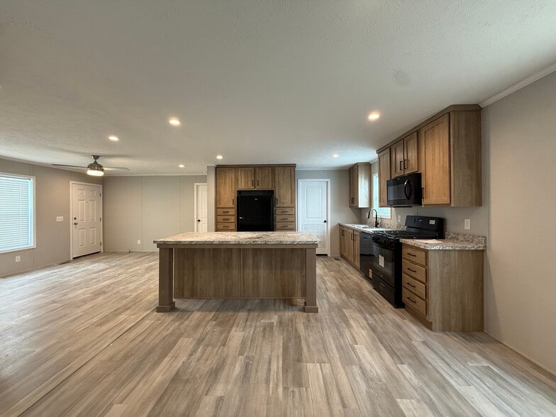 Building Photo - 29811 W Essex Ct