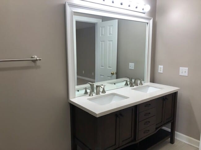 Building Photo - 4384 Daphne Ln