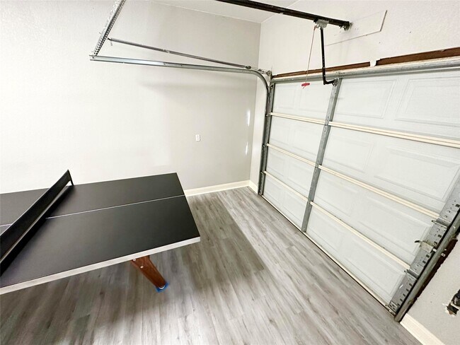 Building Photo - 8021 White Ave