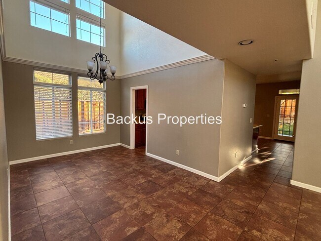 Building Photo - Wonderful two-story home in Las Palmas