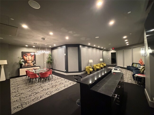 Building Photo - 1600 Post Oak Blvd