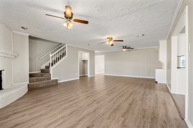 Building Photo - 4106 Cypress Hill Dr