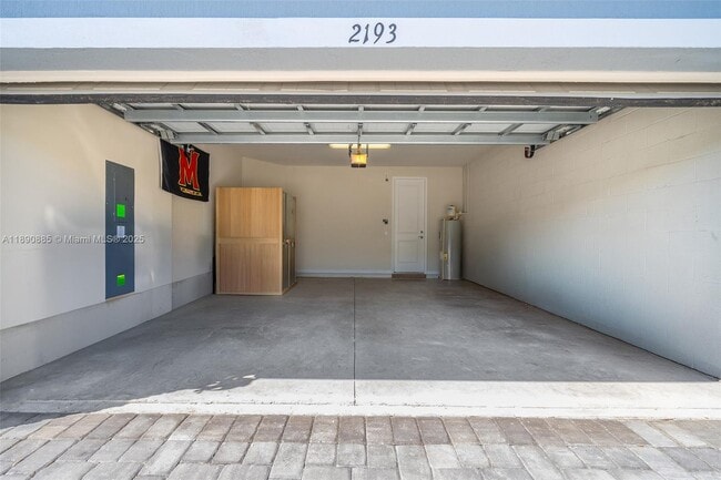 Building Photo - 2193 Appleton Cir S