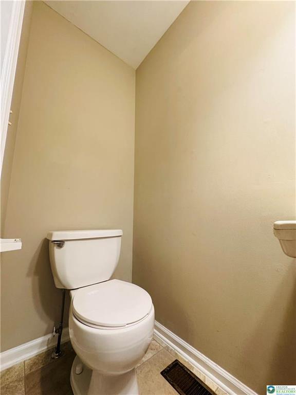 Building Photo - 102 Quaker Dr