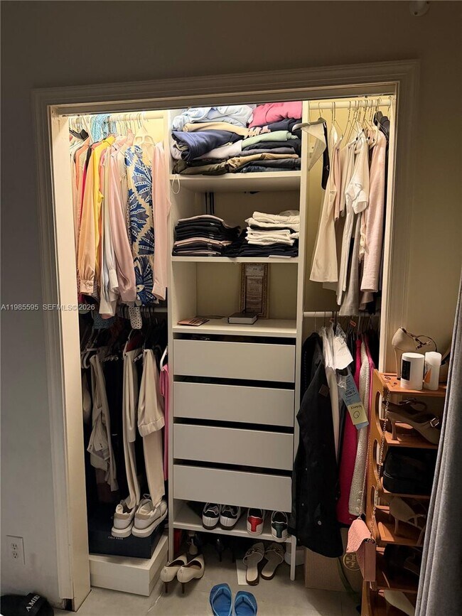 Building Photo - 7303 NW 57th Dr