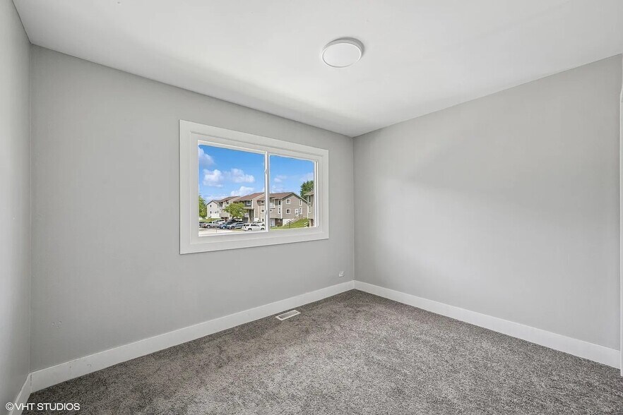 Building Photo - 1130 Sandpiper Ct