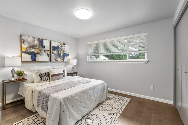 Building Photo - CLICK "REQUEST A TOUR" NOW!