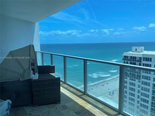 Building Photo - 3101 S Ocean Dr