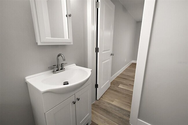 Building Photo - 420 S Palmetto St