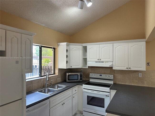 Building Photo - 13267 NW 5th St