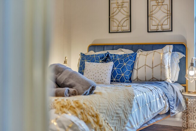 Building Photo - 2160 Lenox Rd NE