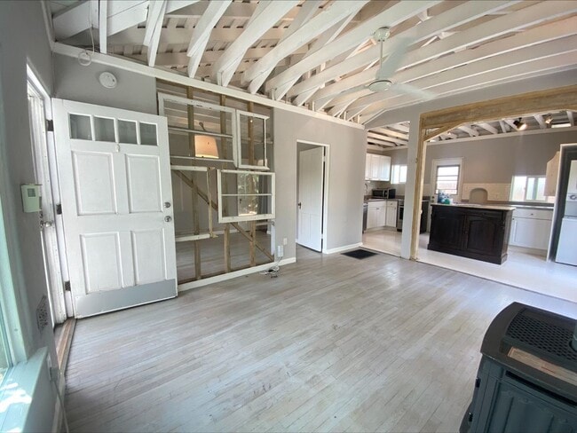 Building Photo - A North Park Gem! Remodeled! One of a kind...