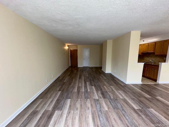 Building Photo - 14 Nosband Ave