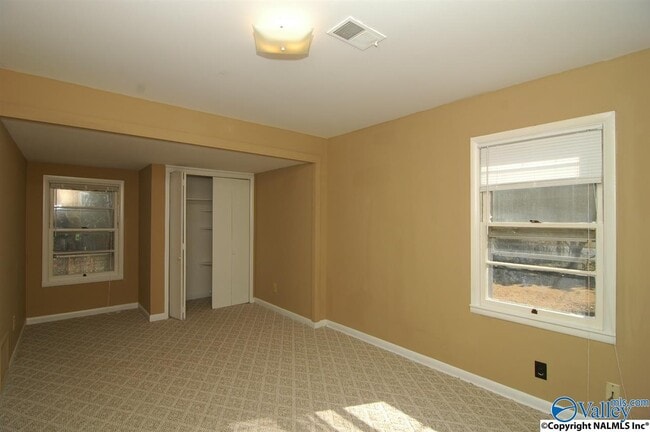 Building Photo - 4110 Broyles Ave SW