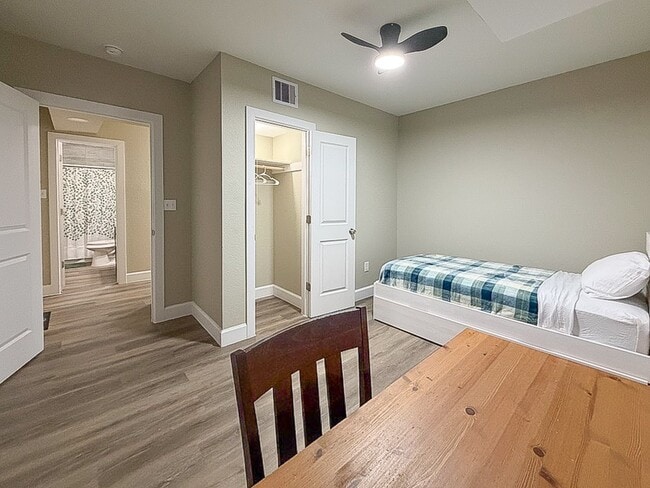 Building Photo - 3703 Market St