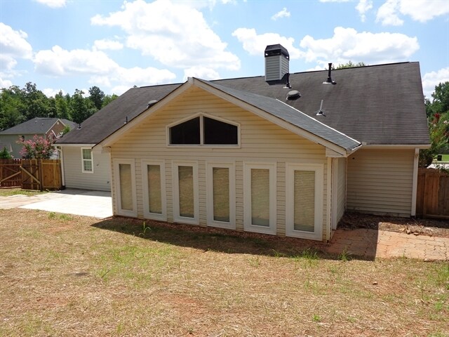 Building Photo - 2075 Reserve Pky