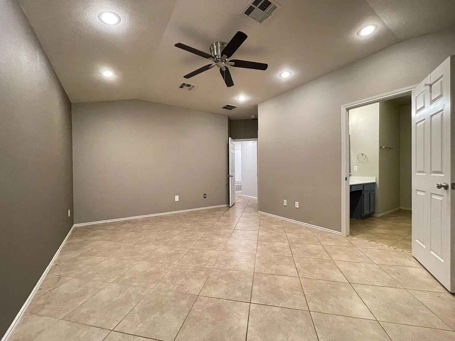 Building Photo - 3468 Flowstone Ln