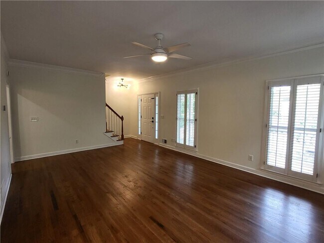 Building Photo - 1155 Davis Pl NW