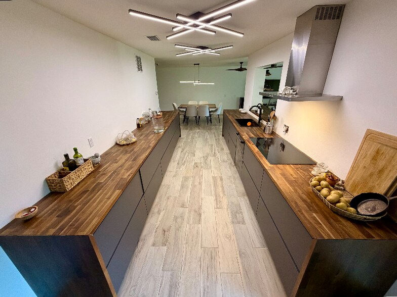 Building Photo - 3481 Whitner Way