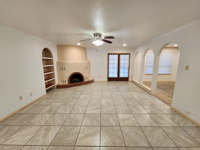 Building Photo - 3301 Jupiter Rd