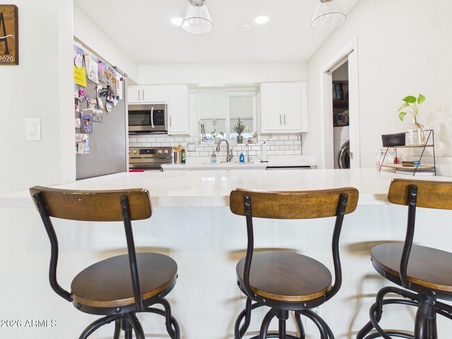 Building Photo - 3223 W Joan De Arc Ave