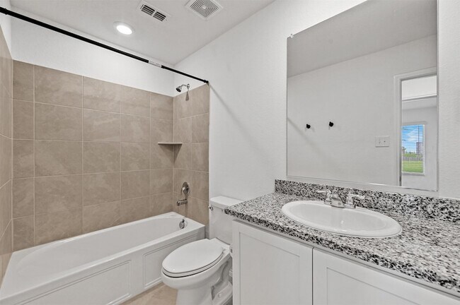 Building Photo - 1628 Dora Dr