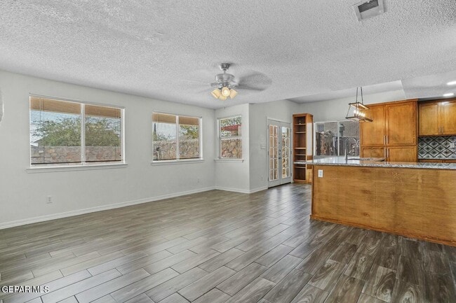 Building Photo - 7037 Luz De Espejo Dr