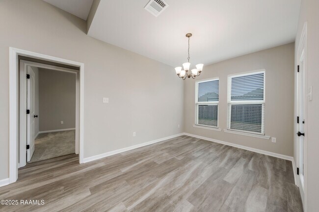 Building Photo - 223 Stanwell Ave