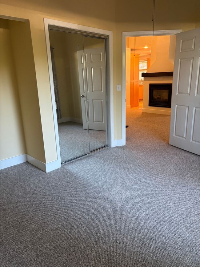 Building Photo - Charming 3 bedroom 2 bath home Sebastopol!!