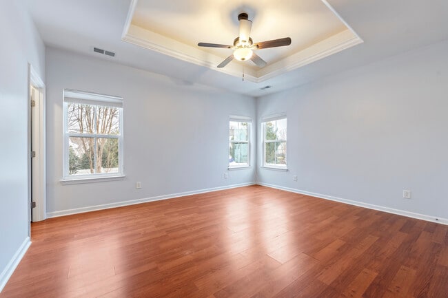 Building Photo - 586 Harrison Dr NW