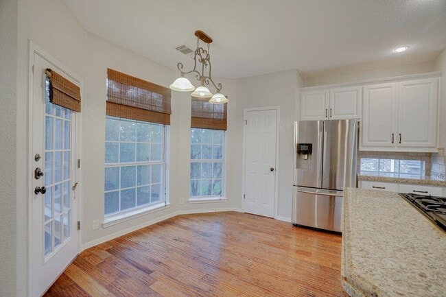 Building Photo - 10218 Scull Creek Dr