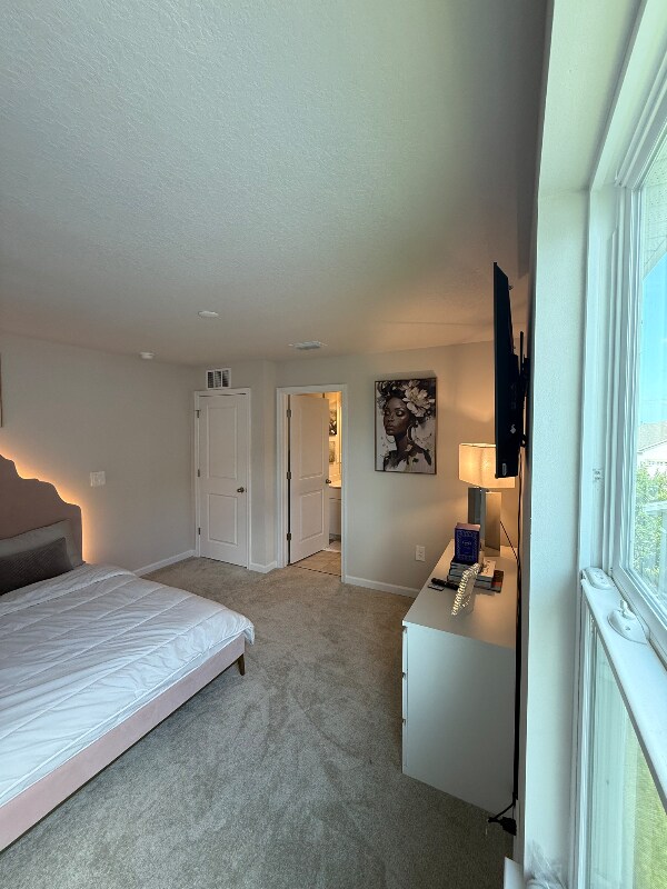 Building Photo - 12291 SW Forli Wy