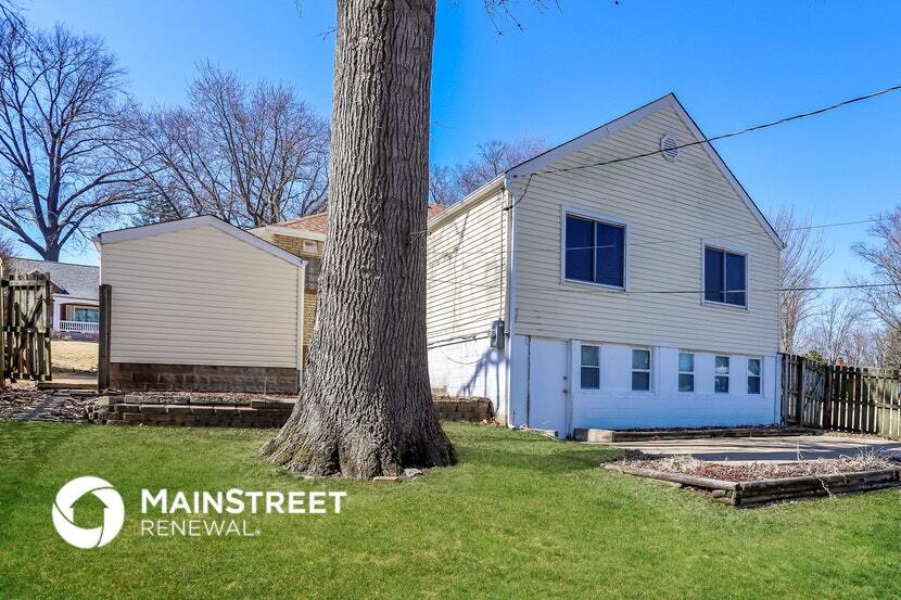 Building Photo - 15 Spring Dr