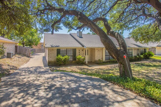 Building Photo - 6824 Edmond Ave