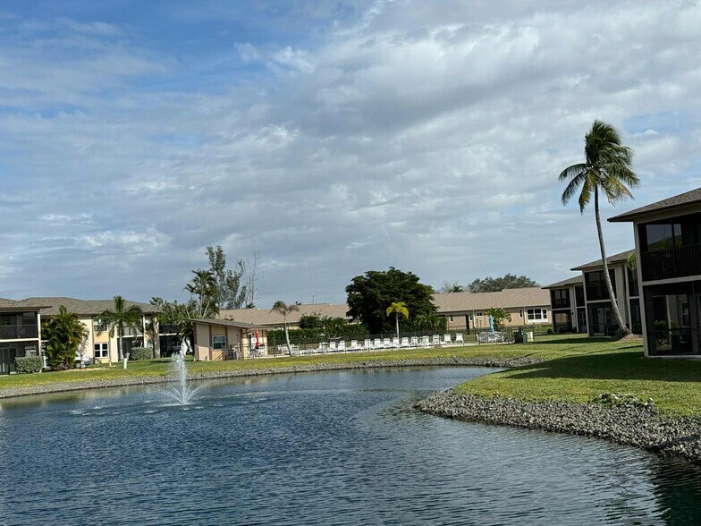 Building Photo - 16881 Davis Rd