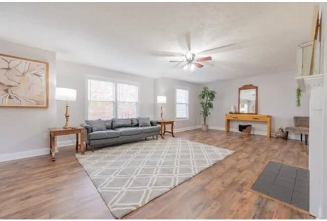 Building Photo - 590 Tall Oak Blvd NW