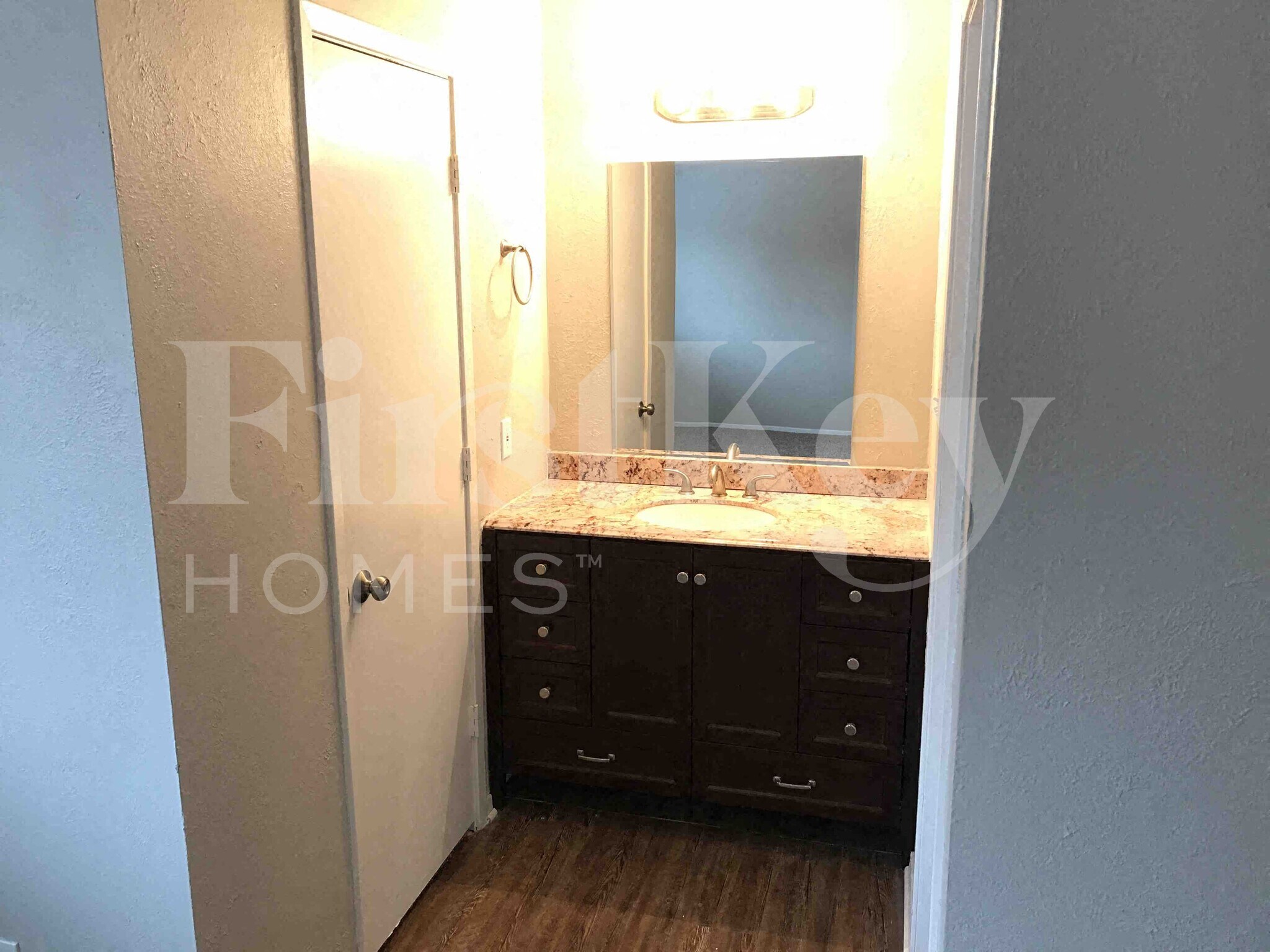 Building Photo - 2510 Bentley Dr