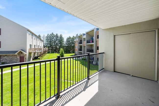 Building Photo - Welcome to The Yorklyn Apartments and Town...