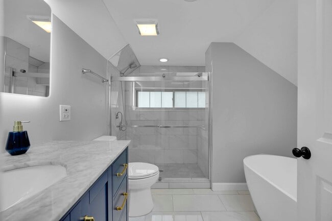 Building Photo - 8040 S Harvard Ave