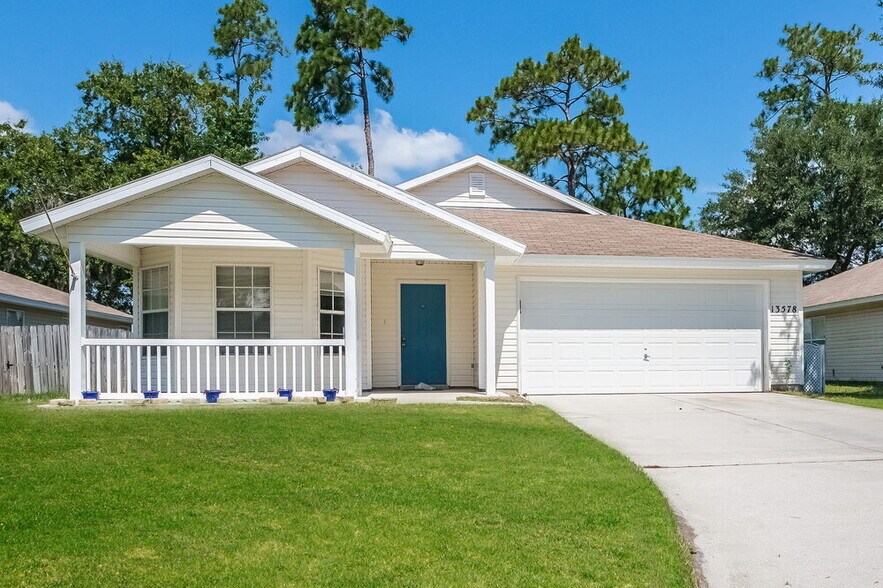 Primary Photo - 13578 Ashford Wood Ct W