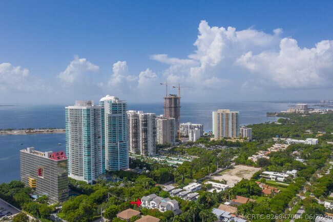 Building Photo - 2100 Brickell Ave