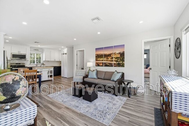 Building Photo - 1668 Bellford Ave