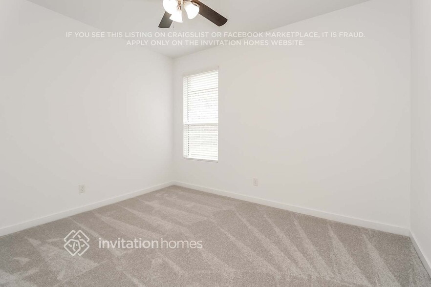 Building Photo - 320 Sedalia Trl